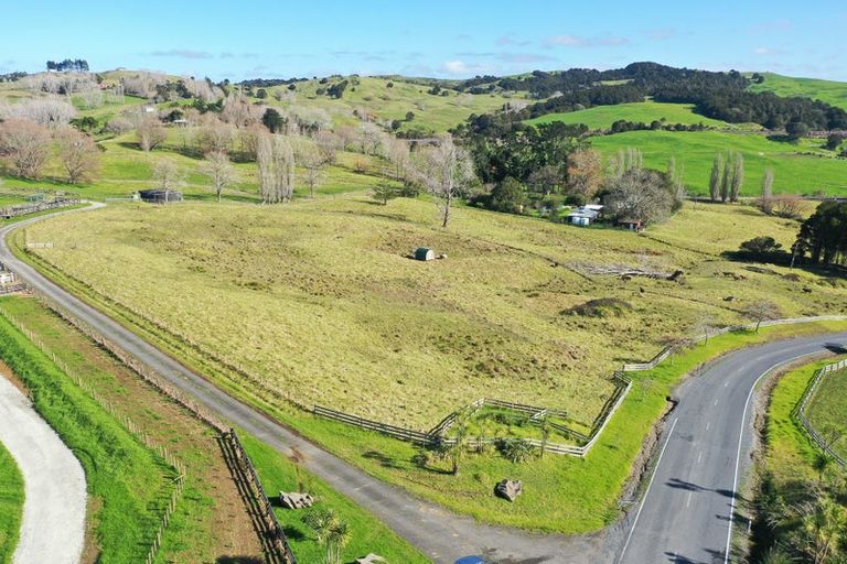 Photo of property in 42 Jumna Road, Maungaturoto, 0587