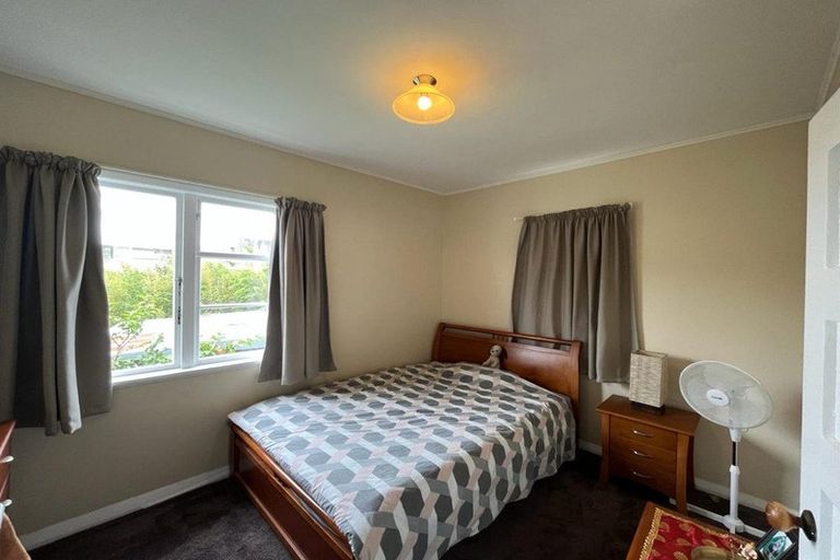 Photo of property in 379c West Coast Road, Glen Eden, Auckland, 0602