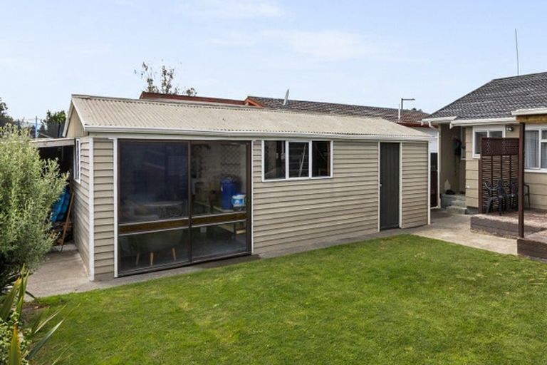Photo of property in 30 Norfolk Street, Tamatea, Napier, 4112