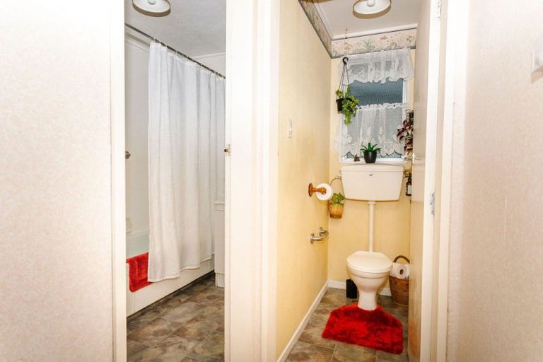 Photo of property in 13 Runciman Place, Dannevirke, 4930