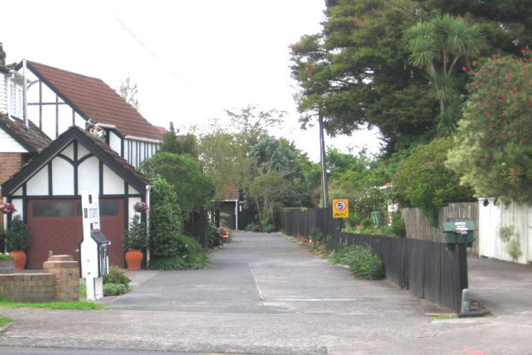 Photo of property in 4/15 Swanson Road, Henderson, Auckland, 0610