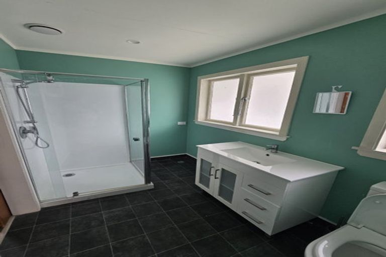 Photo of property in 21 Olivia Crescent, Tawa, Wellington, 5028