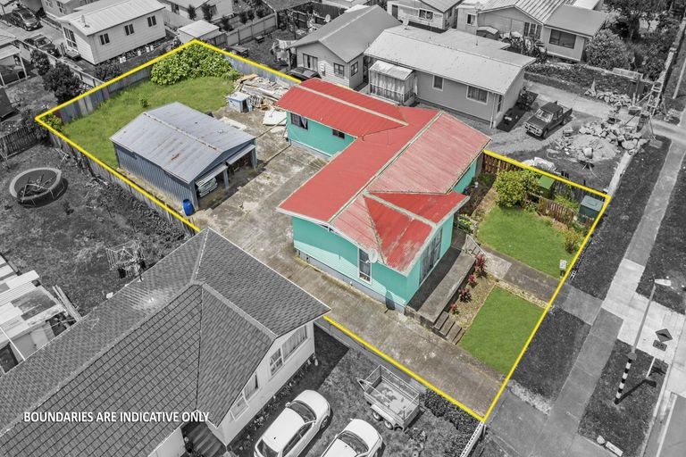 Photo of property in 74 Bader Drive, Mangere, Auckland, 2022