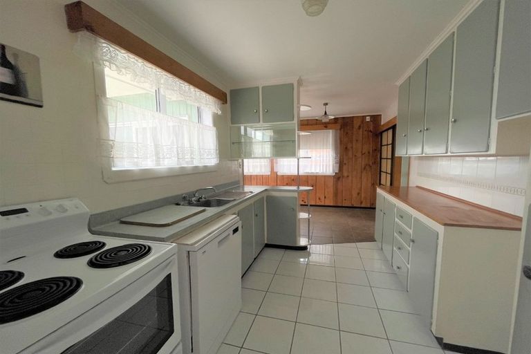 Photo of property in 109 Wallace Road, Mangere Bridge, Auckland, 2022