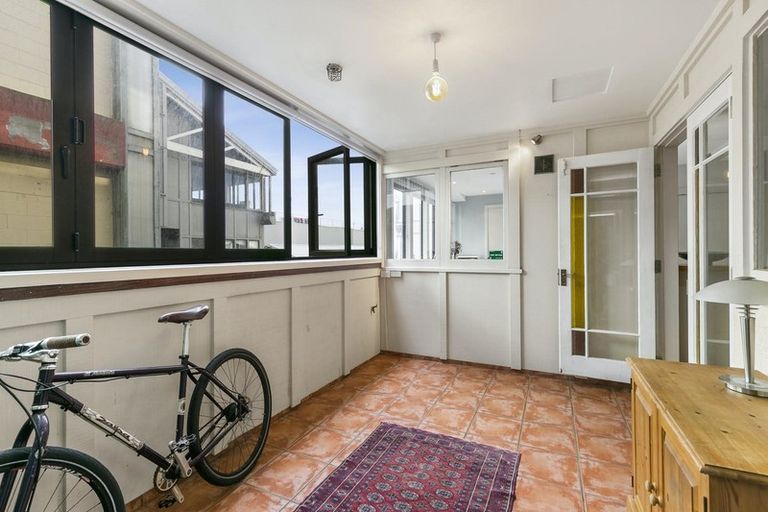 Photo of property in 241/21 Left Bank, Te Aro, Wellington, 6011