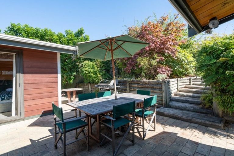 Photo of property in 106 Wakeman Road, Acacia Bay, Taupo, 3330