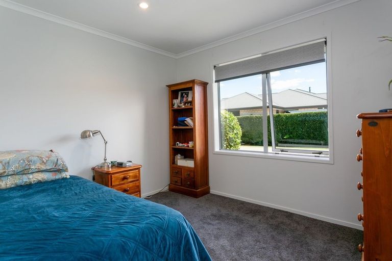 Photo of property in 8 Twin Willow Close, Cambridge, 3434