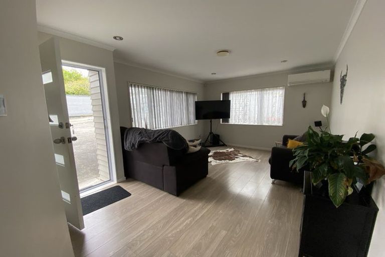 Photo of property in 53 Chatsworth Crescent, Pakuranga Heights, Auckland, 2010