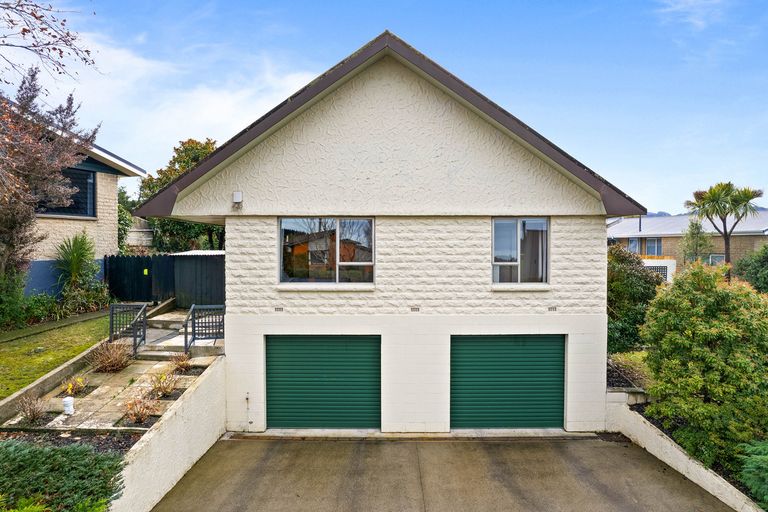 Photo of property in 15 Estuary Crescent, Fairfield, Dunedin, 9018