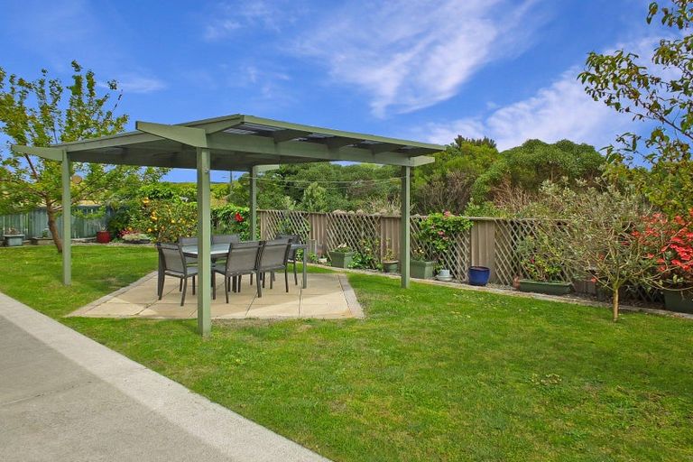 Photo of property in 14 Clyde Street, Foxton, 4814