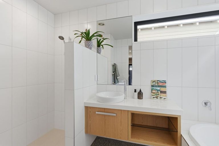 Photo of property in 14 Hardwicke Street, Sumner, Christchurch, 8081