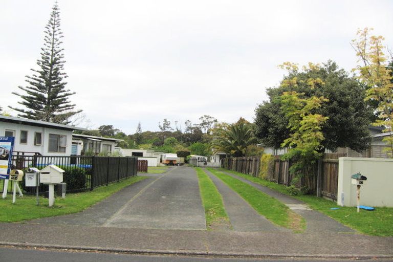 Photo of property in 73 The Circle, Manly, Whangaparaoa, 0930