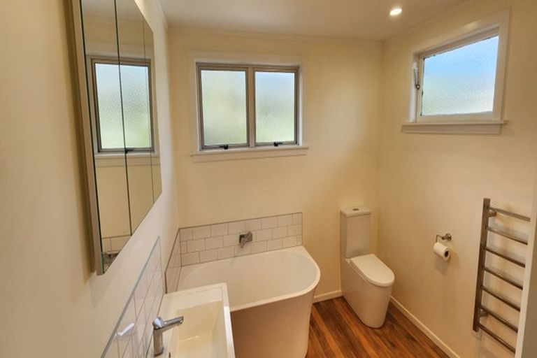 Photo of property in 39 Lorna Street, Lynmouth, New Plymouth, 4310