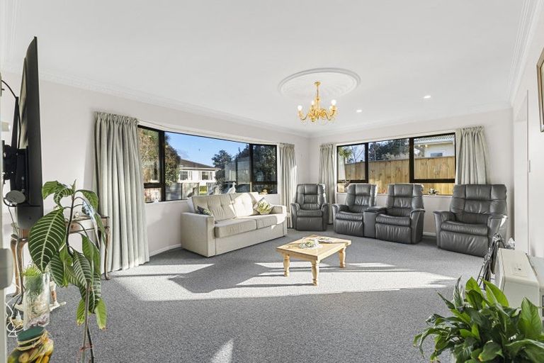 Photo of property in 1 Tern Place, Hokowhitu, Palmerston North, 4410