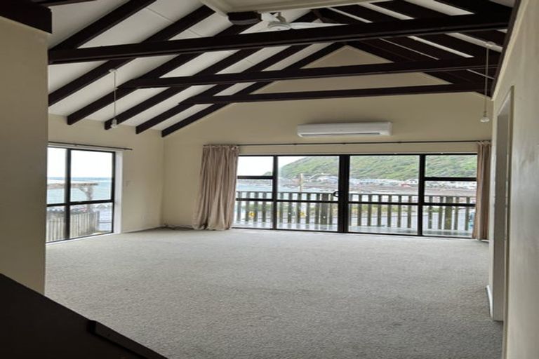 Photo of property in 2 Happy Valley Road, Owhiro Bay, Wellington, 6023