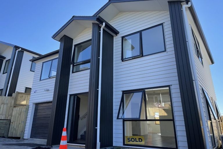 Photo of property in 27b Sunnyside Road, Sunnyvale, Auckland, 0612