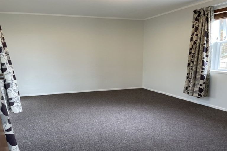 Photo of property in 2/12 Norna Crescent, Kelburn, Wellington, 6012