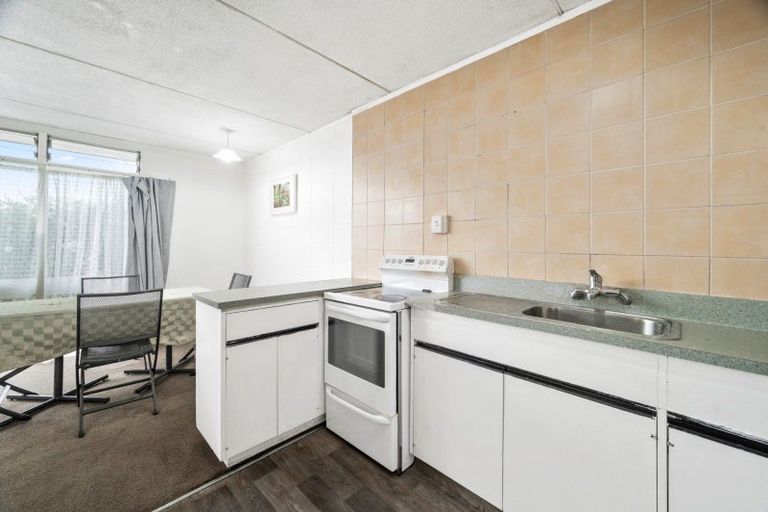 Photo of property in 2/18 Carnot Street, Glenholme, Rotorua, 3010