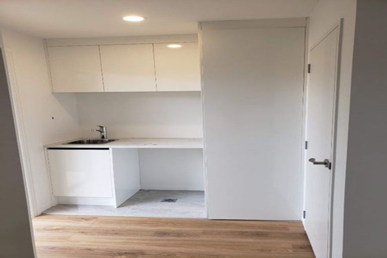 Photo of property in 2/2 Dolphin Street, Pakuranga, Auckland, 2010