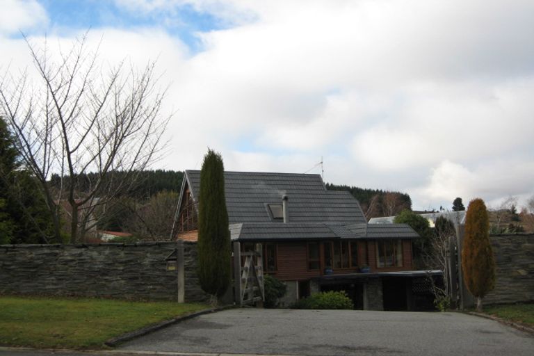 Photo of property in 18 Kowhai Drive, Wanaka, 9305