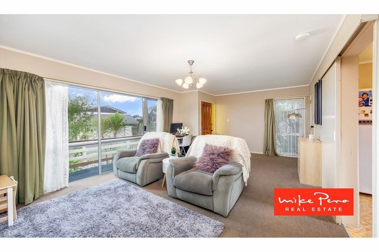 Photo of property in 1/17 Ballater Place, Highland Park, Auckland, 2010