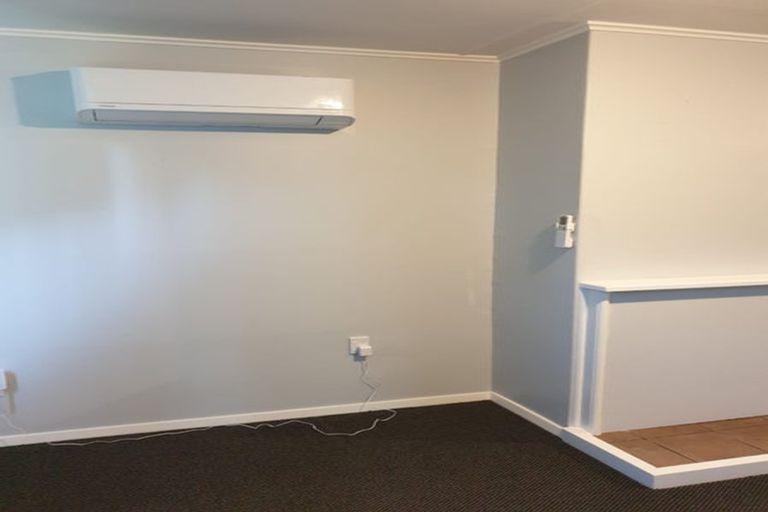 Photo of property in 78-80 Hereford Street, Cannons Creek, Porirua, 5024