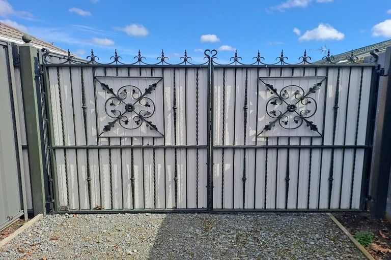 Photo of property in 107 Grimseys Road, Redwood, Christchurch, 8051