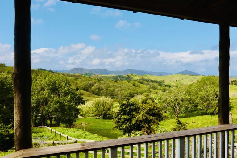 Photo of property in 7 James Road, Maungaturoto, 0587