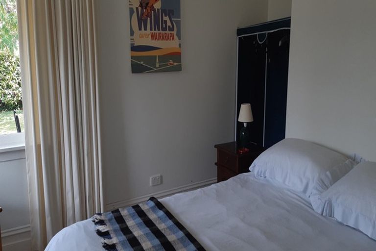 Photo of property in 62 Strasbourge Street, Martinborough, 5711