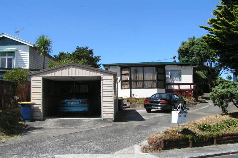 Photo of property in 1/12 Valley Road, Northcote, Auckland, 0626