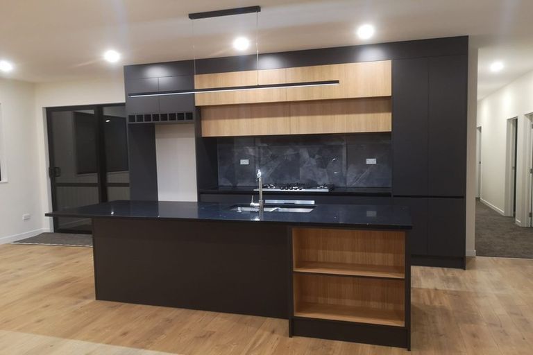 Photo of property in 4 Joseph Kokich Avenue, Swanson, Auckland, 0614