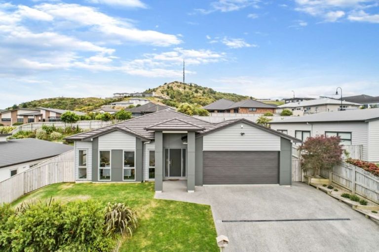 Photo of property in 20 Paparoa Crescent, Aotea, Porirua, 5024