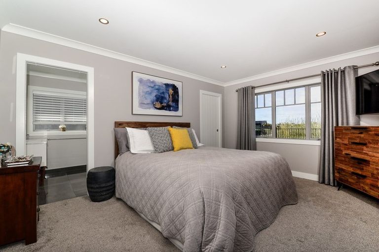 Photo of property in 66 Helen June Avenue, Flagstaff, Hamilton, 3210