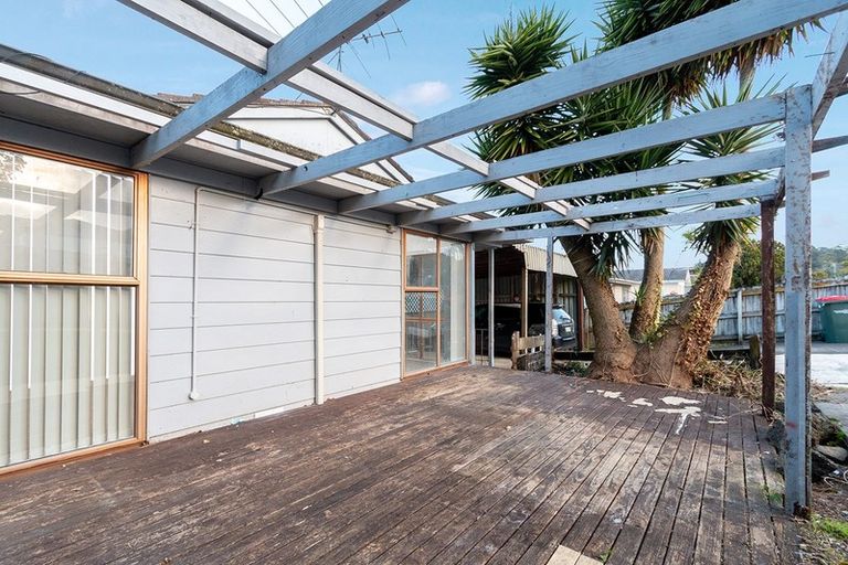 Photo of property in 70 Solar Road, Glen Eden, Auckland, 0602