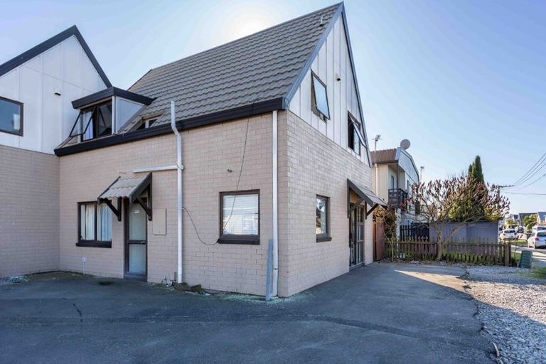 Photo of property in 1/35 Brockworth Place, Riccarton, Christchurch, 8011