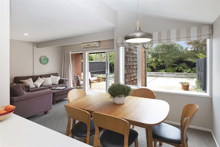 Photo of property in 2/193 Centaurus Road, Saint Martins, Christchurch, 8022