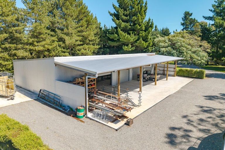 Photo of property in 32 Scarlet Oak Drive, West Melton, Christchurch, 7676