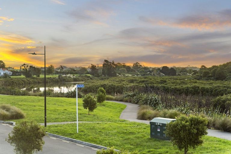 Photo of property in 80b Kahui Parade, Karaka, Papakura, 2113