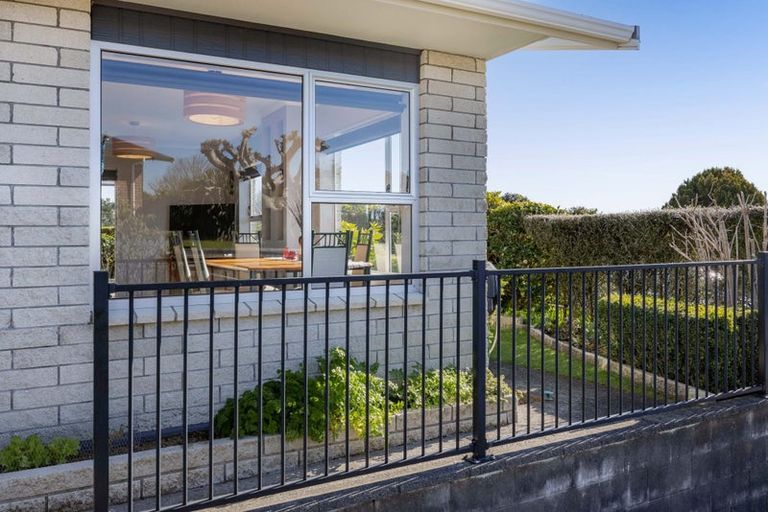 Photo of property in 34 Branch Road, Highlands Park, New Plymouth, 4312