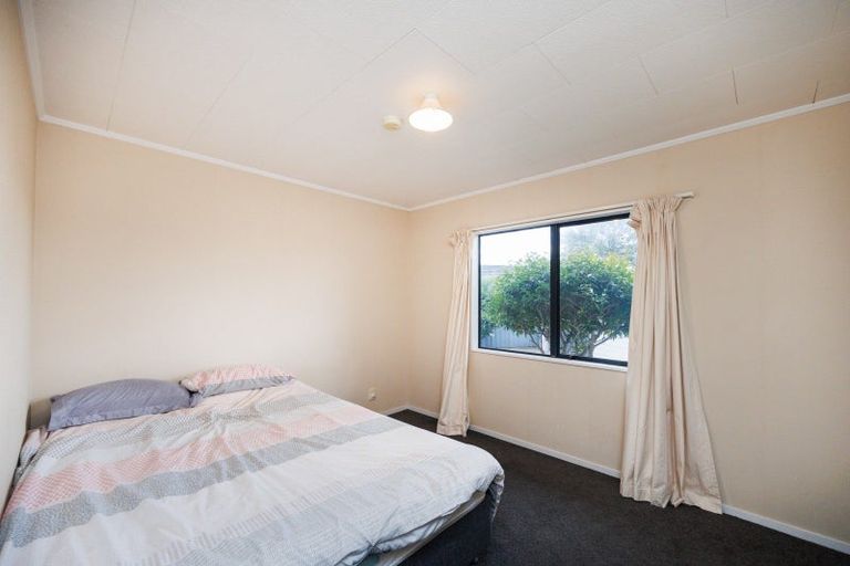 Photo of property in 28 Peppertree Glade, Kelvin Grove, Palmerston North, 4414