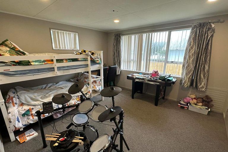 Photo of property in 47 Ruahine Street, Paraparaumu, 5032