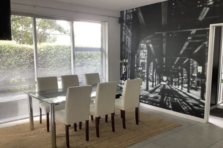 Photo of property in 200a Edgeware Road, Edgeware, Christchurch, 8013