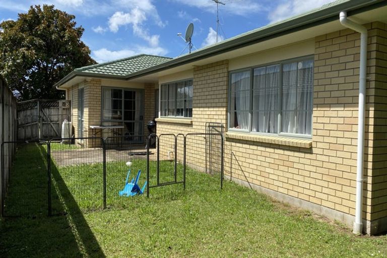 Photo of property in 16 Millington Place, Huntington Park, Auckland, 2013