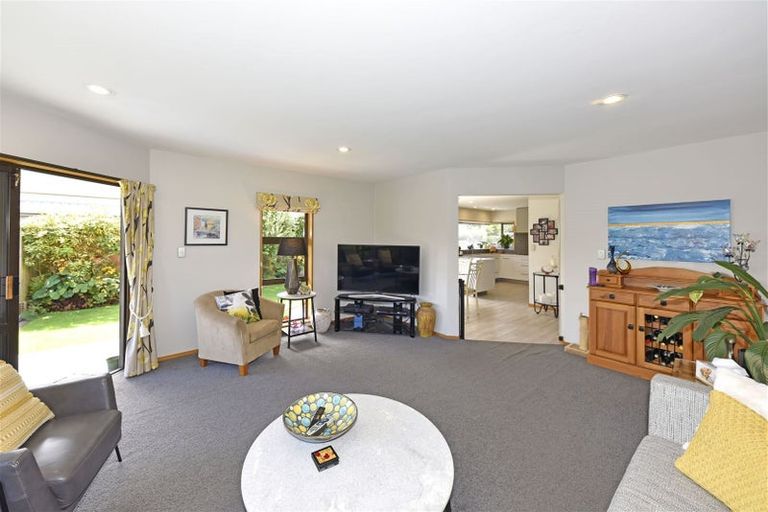 Photo of property in 49 Townshend Crescent, Halswell, Christchurch, 8025