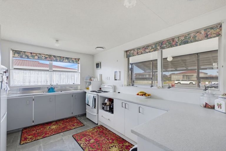 Photo of property in 84 Broadway, Stratford, 4332