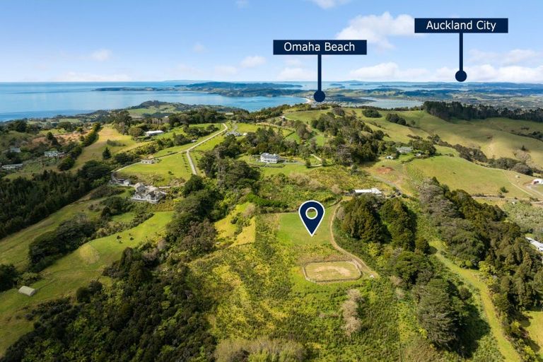 Photo of property in 140e Rodney Road, Whangateau, 0985