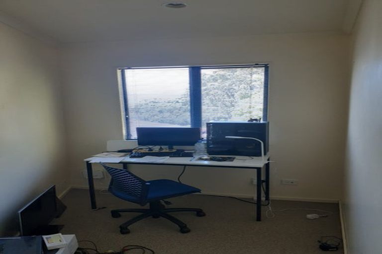 Photo of property in 3/19 Onslow Road, Khandallah, Wellington, 6035