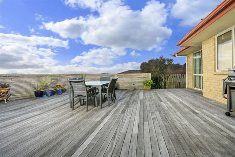 Photo of property in 39 Bluebird Crescent, Unsworth Heights, Auckland, 0632