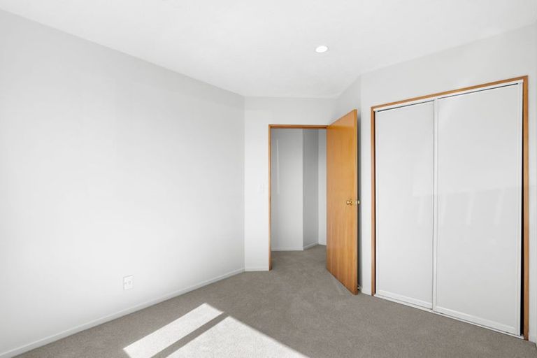 Photo of property in 2/23 Division Street, Riccarton, Christchurch, 8041