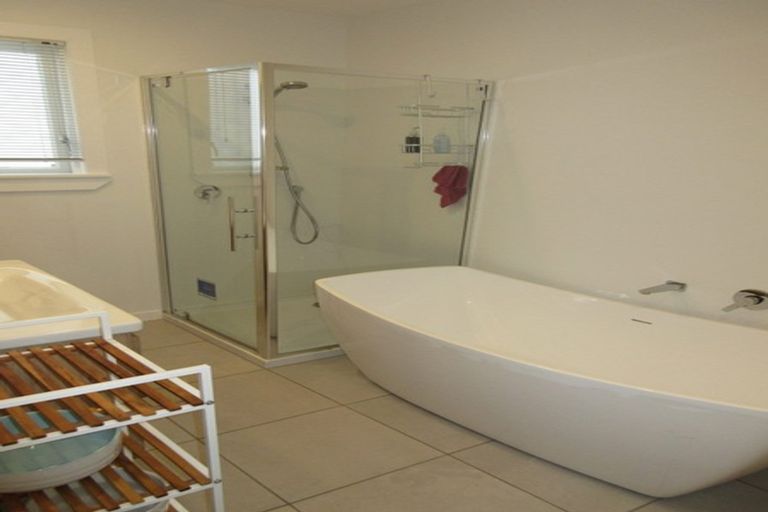 Photo of property in 10 Stanley Street, Berhampore, Wellington, 6023